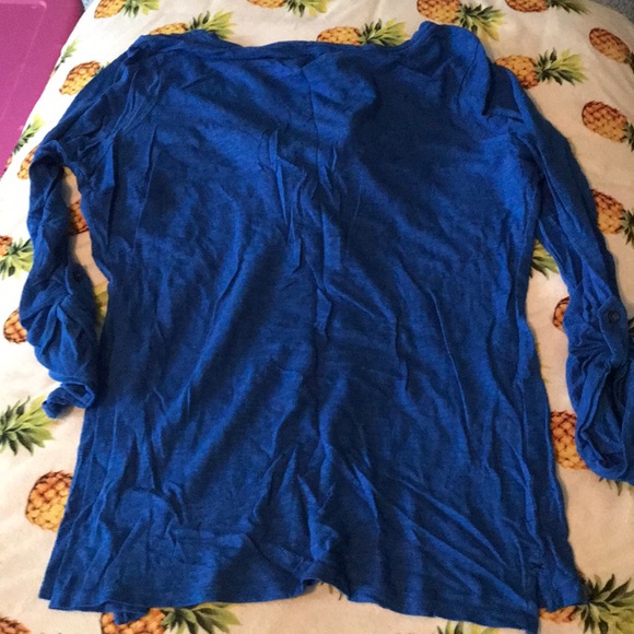 Blue Express long sleeve top. - Picture 3 of 3